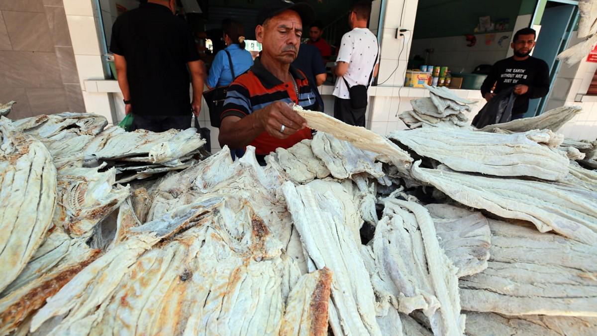 Pescado seco, tradición en Semana Santa, ya inunda los mercados capitalinos