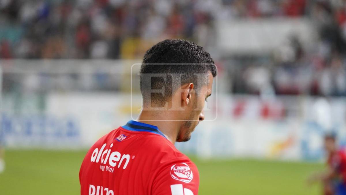 Tristeza en el Olimpia: Así fue la furia y dolorosa salida de los jugadores 'melenudos'