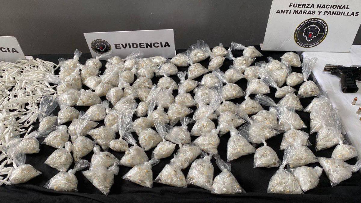 Al detenido le encontraron 1,288 piedras de supuesto crack.