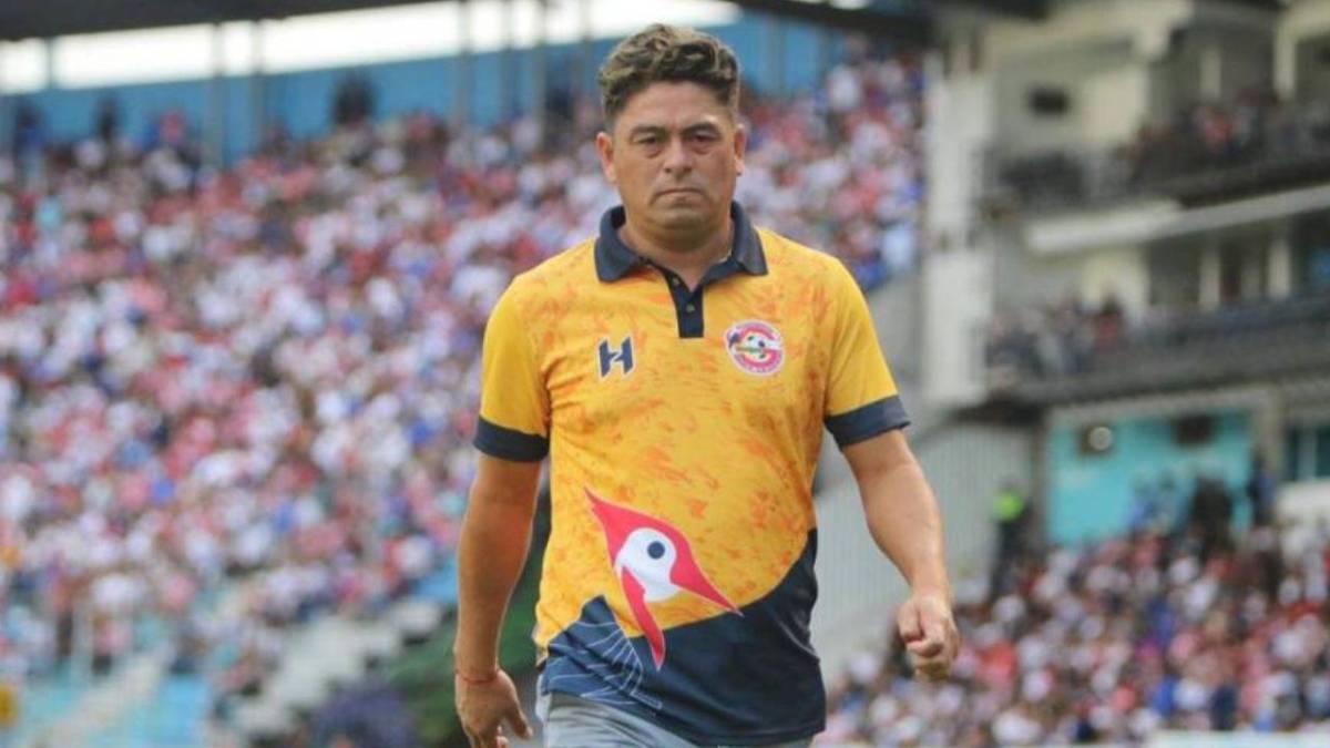 MERCADO: Técnico llega a Olimpia, hondureño fichado en el extranjero y Motagua en problemas