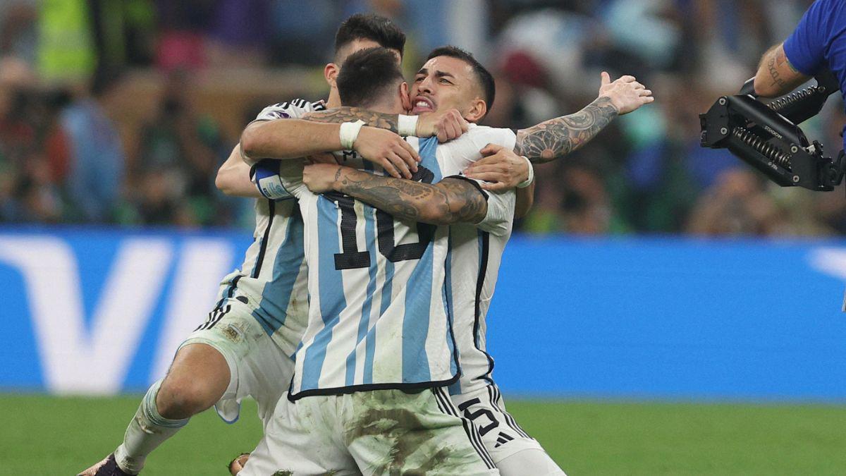 La alegría de Messi luego de ganar el Mundial de Qatar 2022 con Argentina