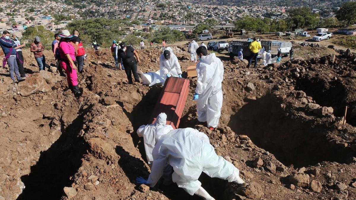 Sin flores ni llanto: el triste último adiós a los cuerpos que no son reclamados en la morgue