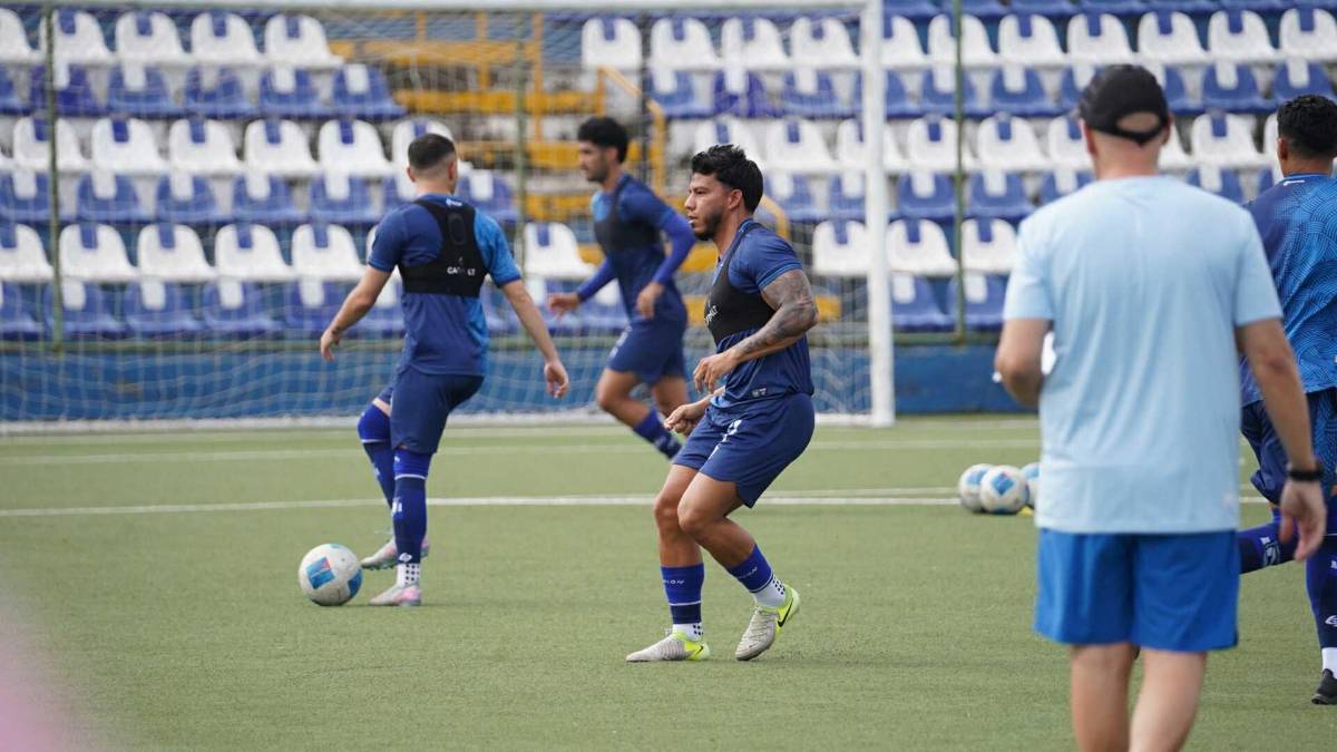 Técnico de Nicaragua peleó con periodista y así fue el último entreno previo a jugar ante Honduras