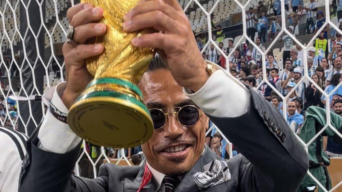 FIFA investiga a chef Salt Bae por colarse en la celebración de Argentina