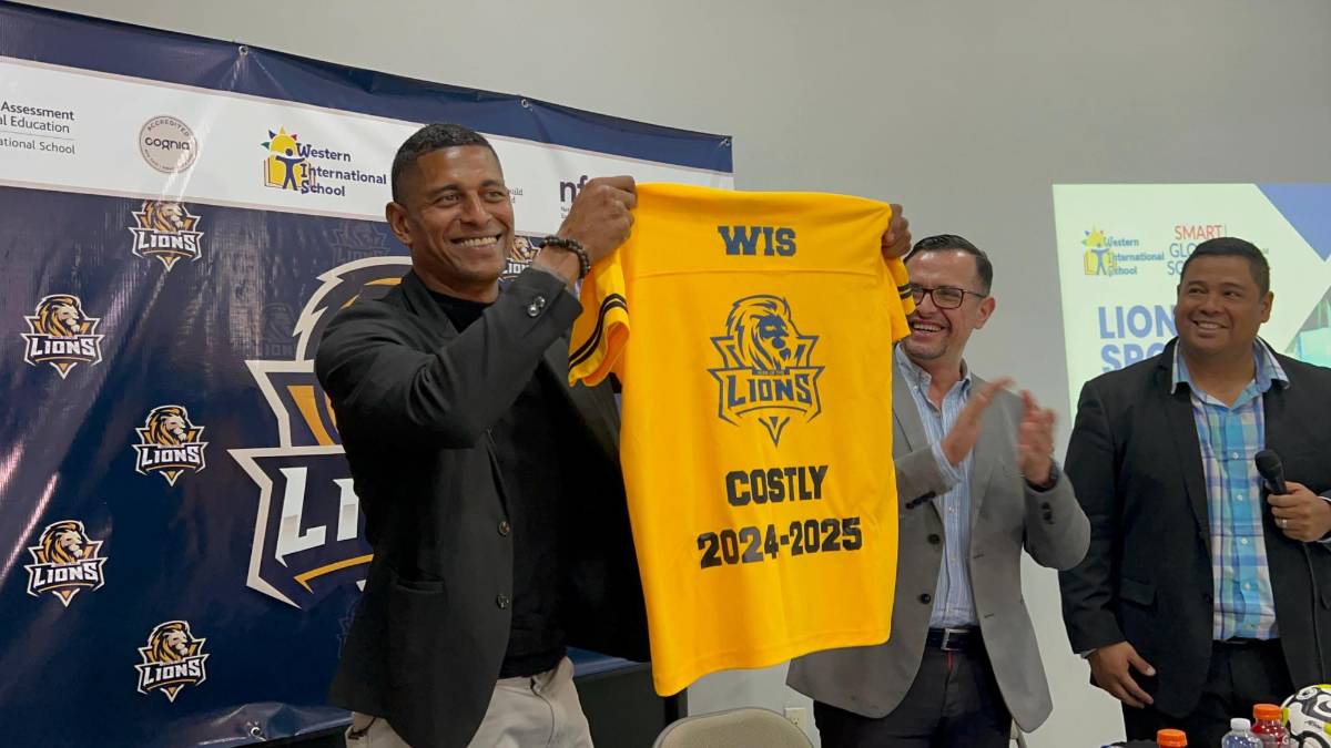 Carlo Costly se mostró muy contento de pertenecer al proyecto.