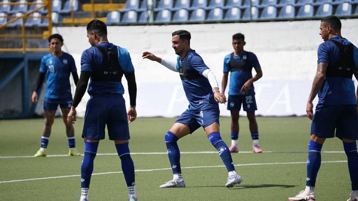 Técnico de Nicaragua peleó con periodista y así fue el último entreno previo a jugar ante Honduras