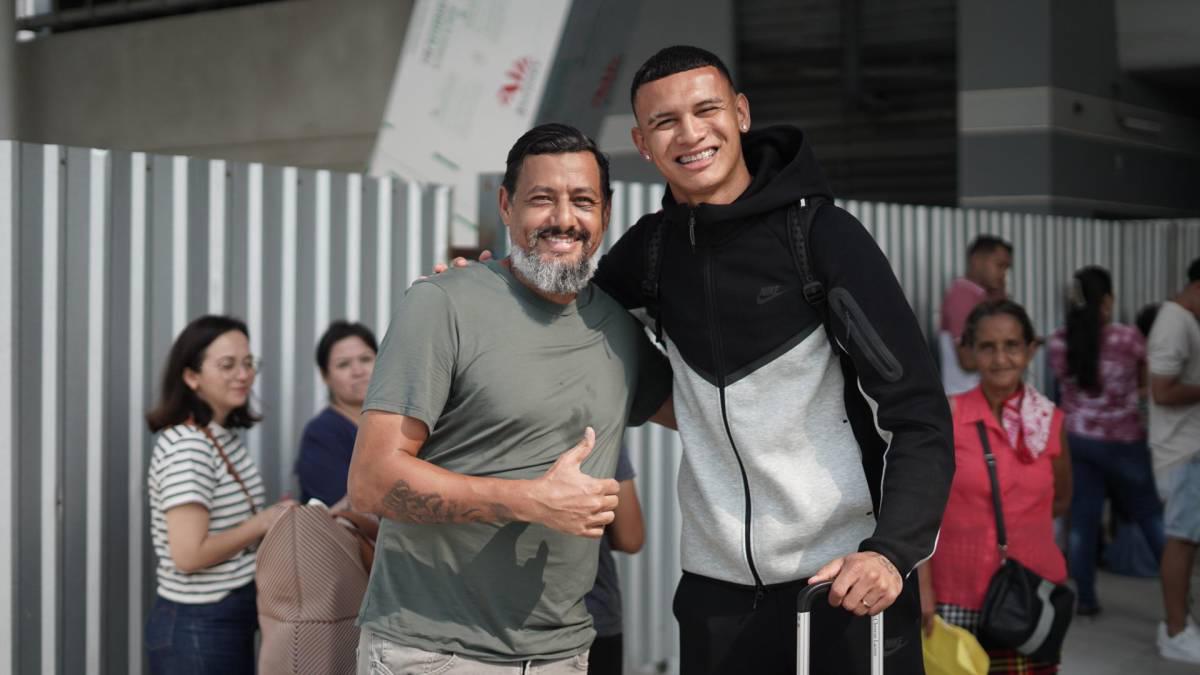 Luis Palma y Kervin Arriaga llegaron a Honduras para enfrentar a México: Así fueron recibidos Luis Palma y Kervin Arriaga llegaron a Honduras para enfrentar a México: Así fueron recibidos
