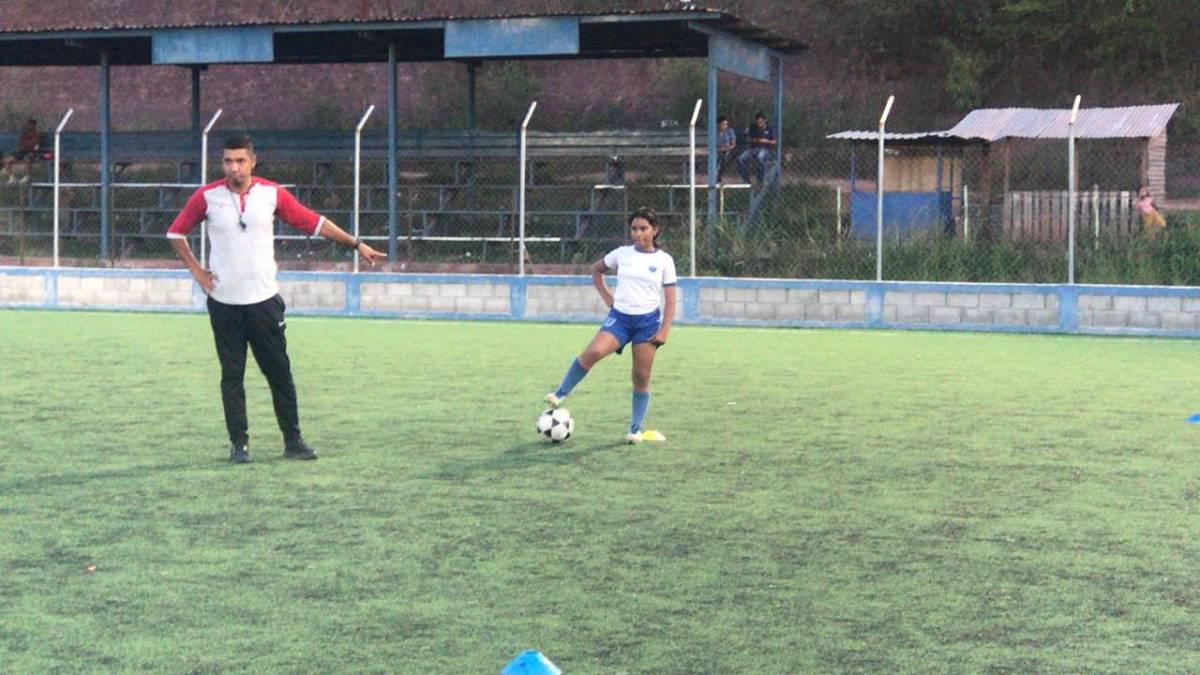El proyecto deportivo de exjugadores de Honduras que ayuda a niños de la capital El proyecto deportivo de exjugadores de Honduras que ayuda a niños de la capital