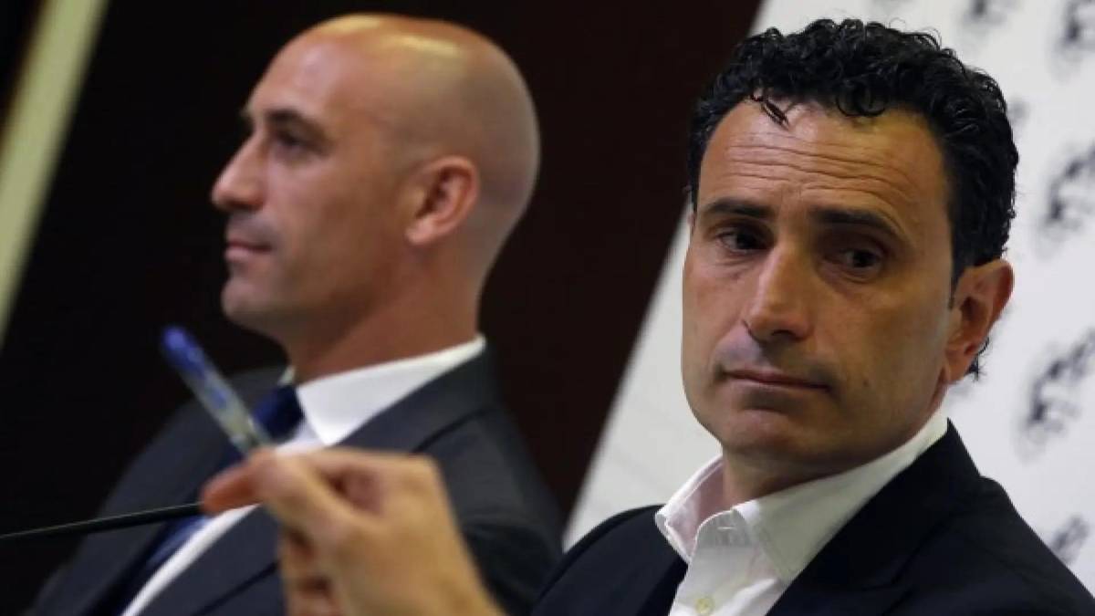 ¿Quién es José Francisco Molina? Nuevo DT de la 'H', fue portero, debutó como defensor y superó el cáncer