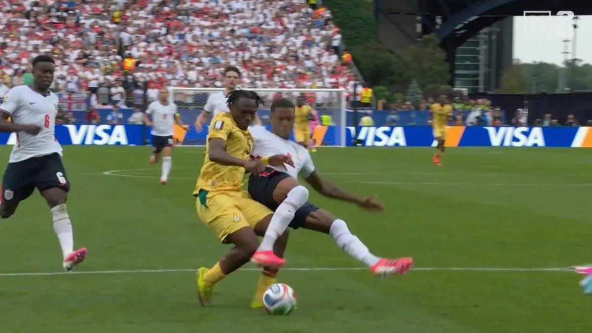 Críticas a Said Martínez tras trabajo en partido de Inglaterra-Ghana: No tiene el nivel