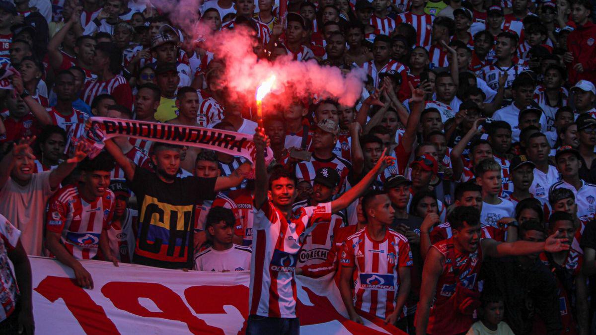 Casa llena: Impresionantes imágenes de la presentación de Quintero en Colombia