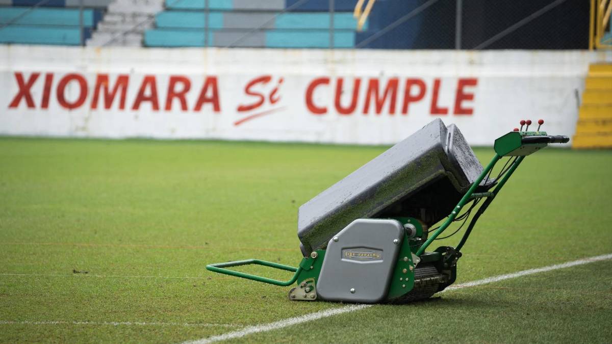 La razón por la que ha cambiado de color la grama del estadio Morazán de San Pedro Sula
