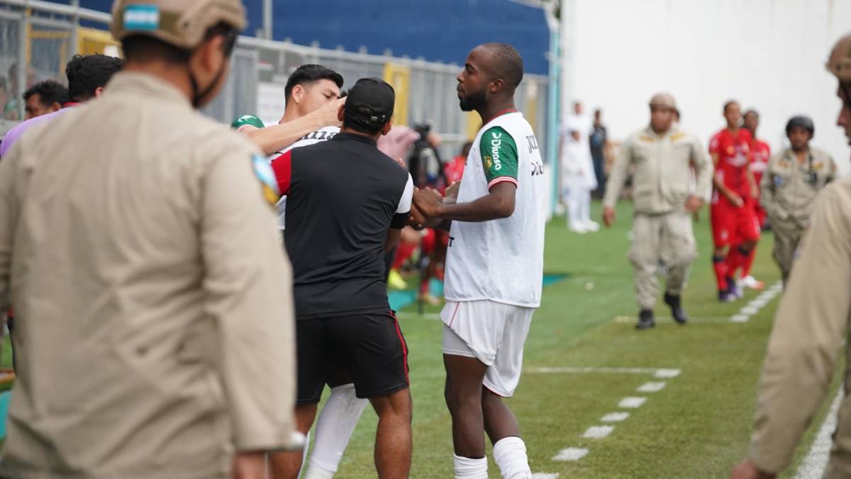 No se vio: Jugadores y directivos de Marathón a punto de irse a los golpes con sus aficionados