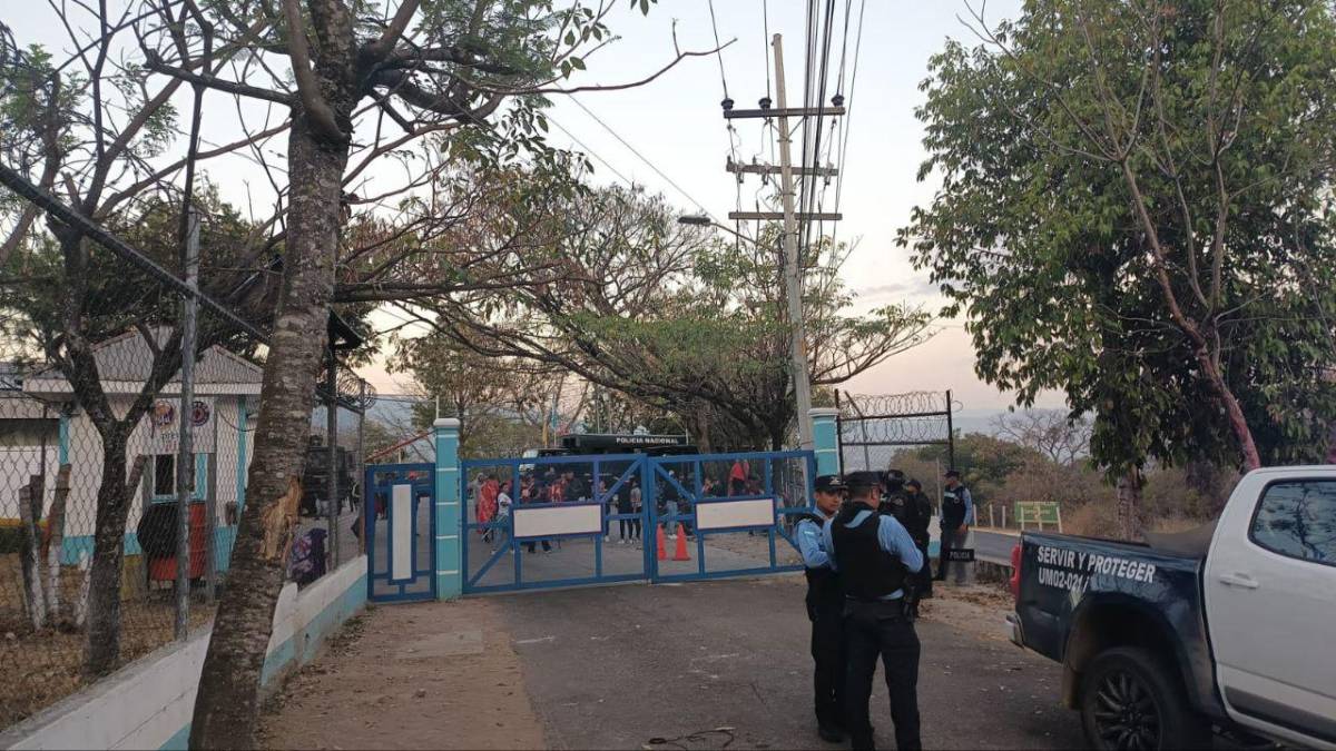 Desde tempranas horas, las instalaciones de Copeco amanecieron tomadas.