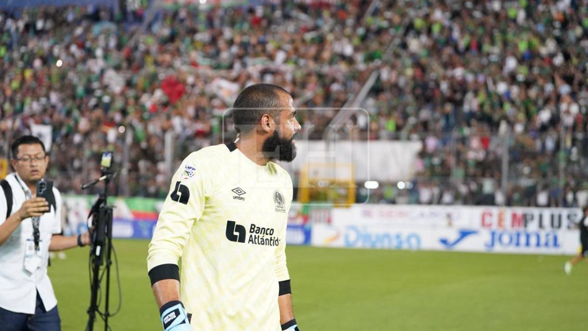 Tristeza en el Olimpia: Así fue la furia y dolorosa salida de los jugadores 'melenudos'