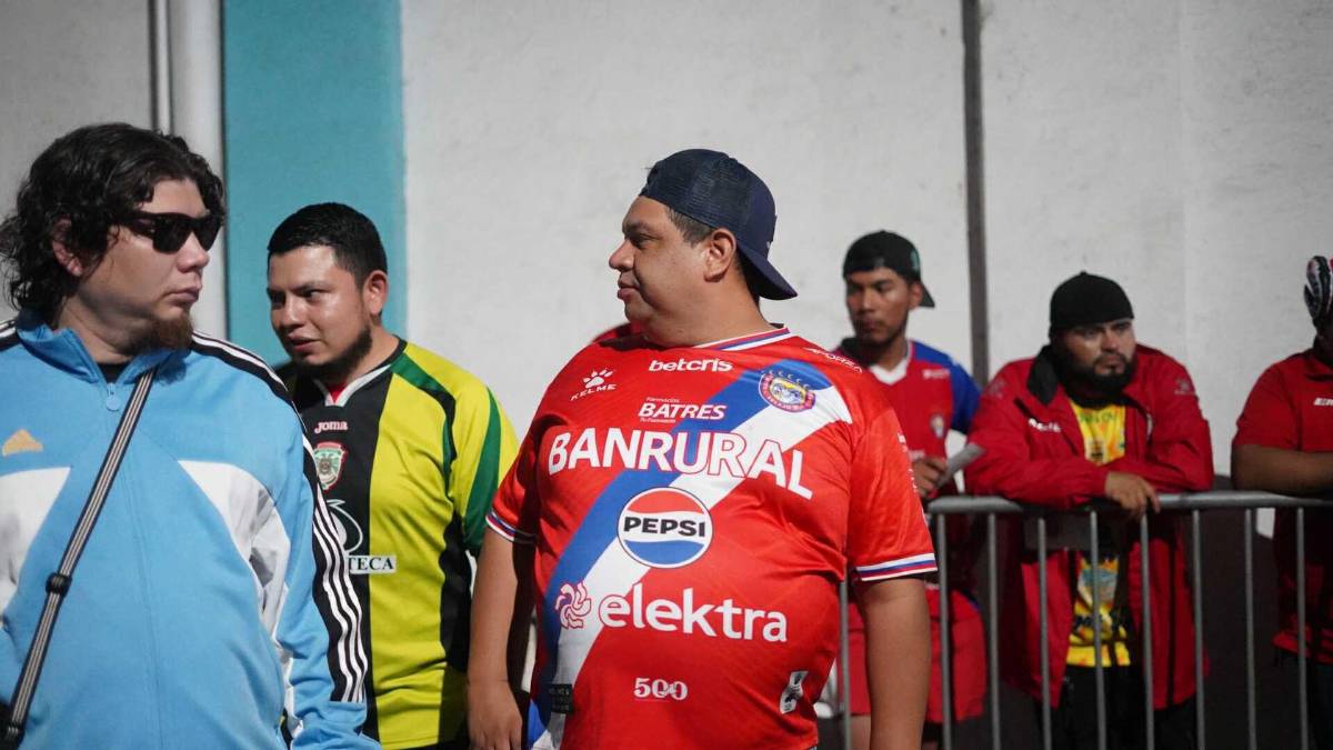 Lindas chicas y guatemaltecos invadieron SPS: El ambientazo previo al Real España vs Xelajú