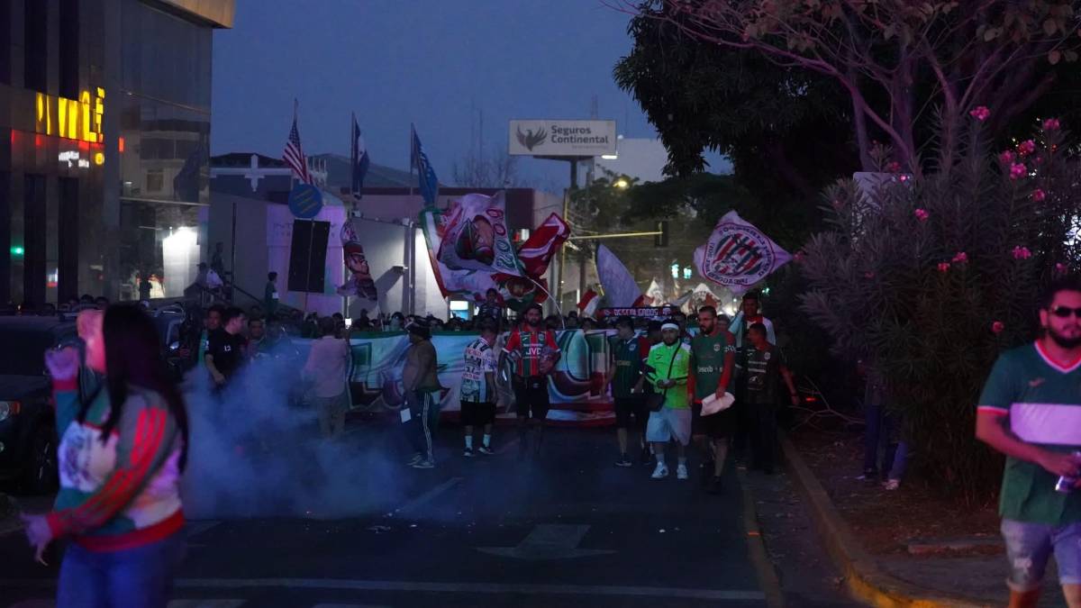 ¿Qué pasó con la Revo? Barra de Marathón monta carnaval previo a la final ante Motagua