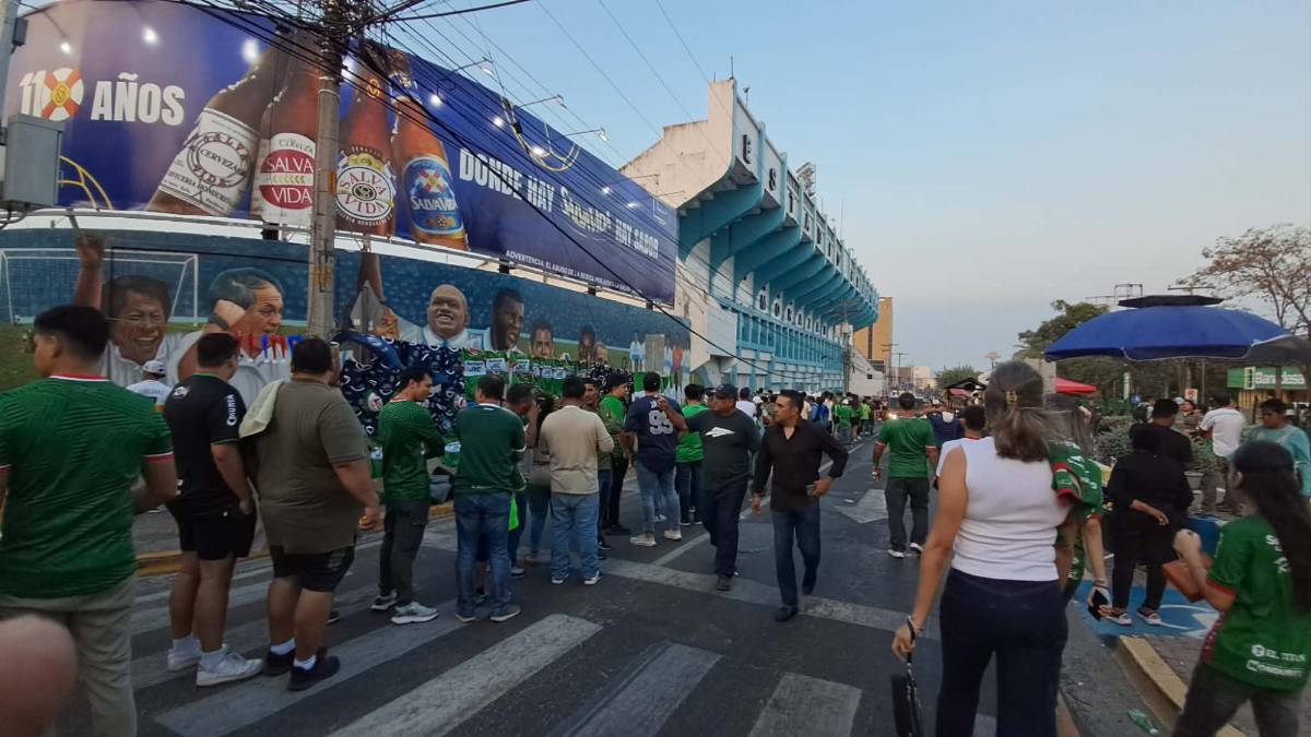 Infiltrados, tiktoker sorprende y aficionada enamora: Ambiente en la final Marathón vs Motagua