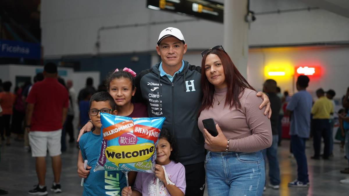 ´Chelito´ Martínez confiesa quién fue su barbero en la Selección y su debut con la ´H´