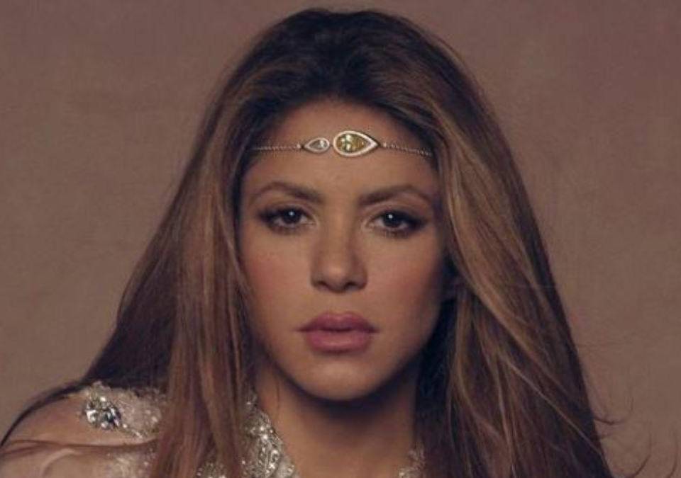 El Mundial de Qatar 2022 se ha convertido en uno de los más polémicos de la historia y aunque por ahora se desconoce quienes protagonizarán el show de apertura, en las últimas horas trascendió el nombre de los artistas que rechazaron participar en el evento, tal fue el caso de Shakira.