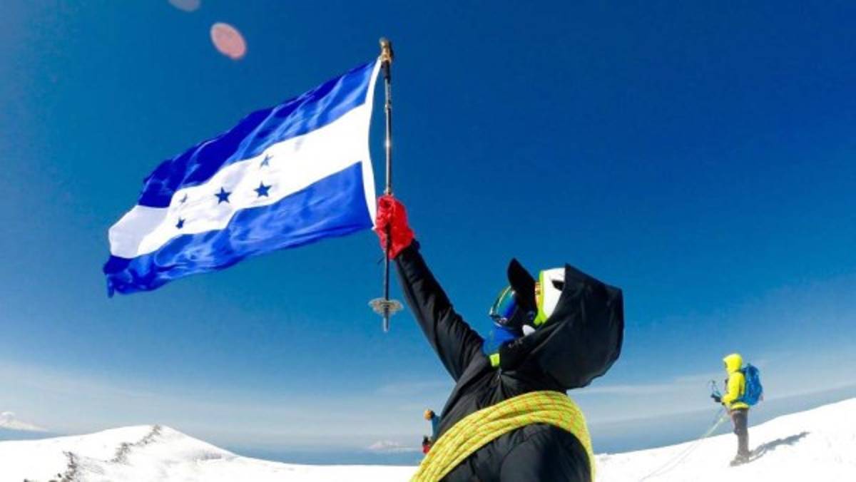 Alpinista hondureño escalará el legendario monte Everest