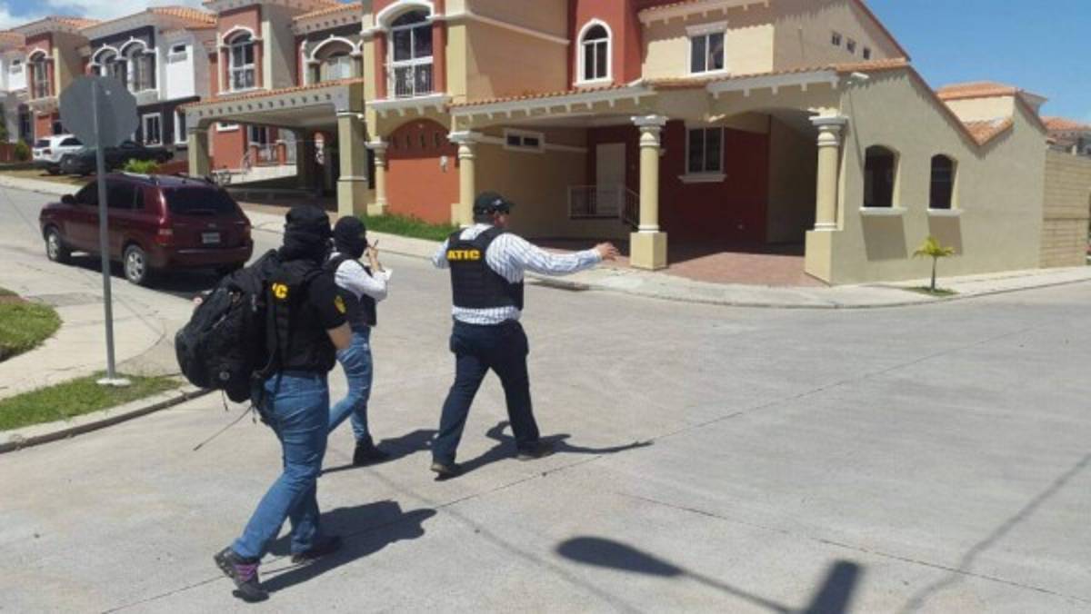 Ministerio Público asegura lujosa residencia a testaferro del Seguro Social