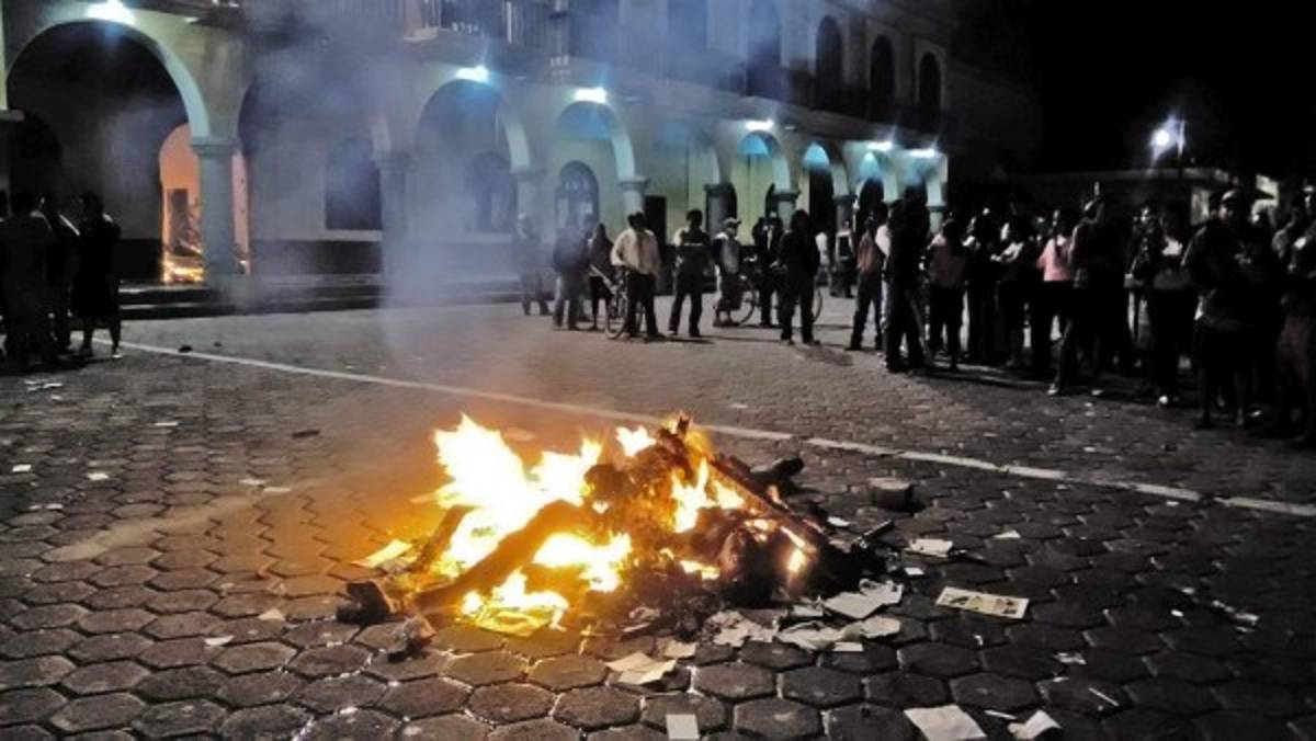 Linchan y queman a dos personas en pueblo del centro de México&nbsp;&nbsp;