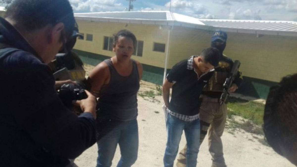 Madre e hijo detenidos por extorsión y presuntamente pertenecer a los 'Chirizos'