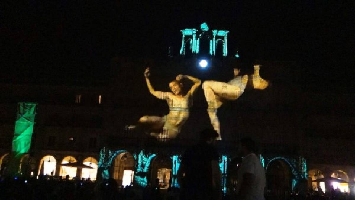 Gabriel Vallecillo participó por tercera vez en el Festival de Luz y Vanguardias, de Salamanca