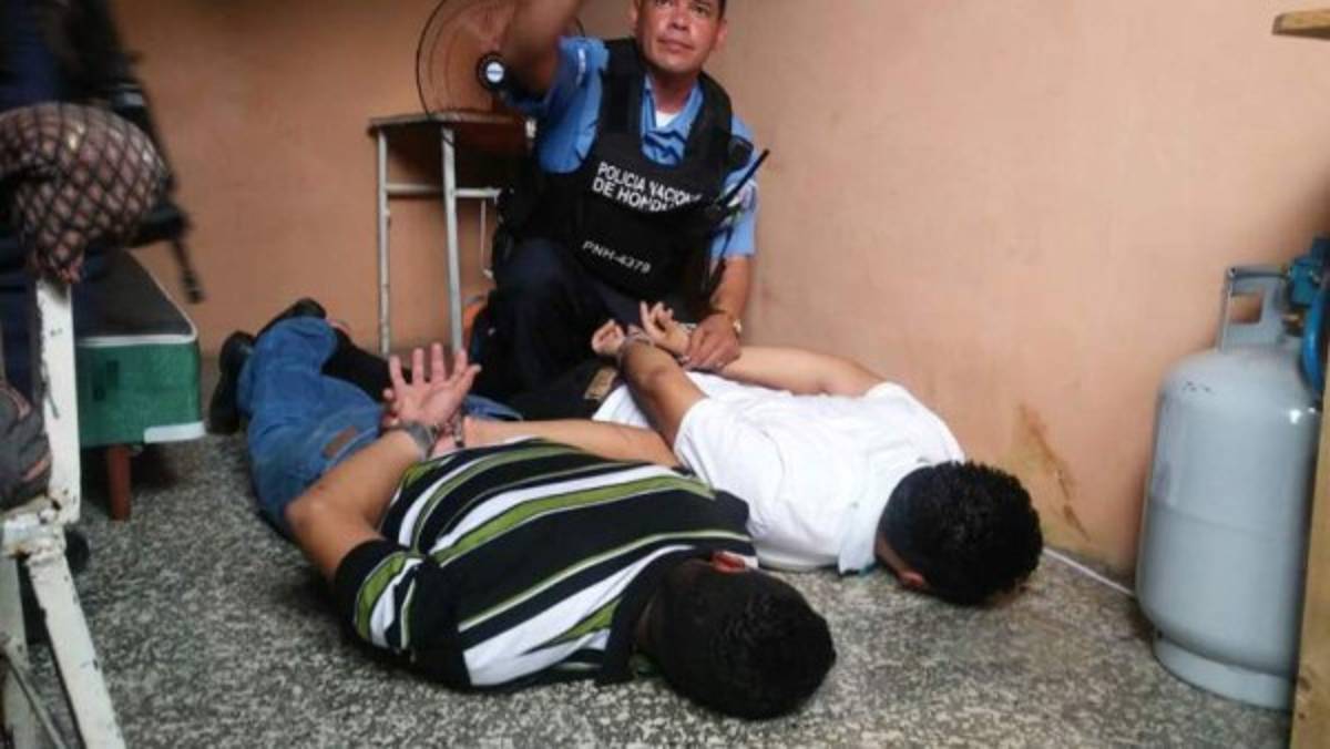 SPS: Acribillan a joven y supuestos hechores confiesan crimen luego de su captura