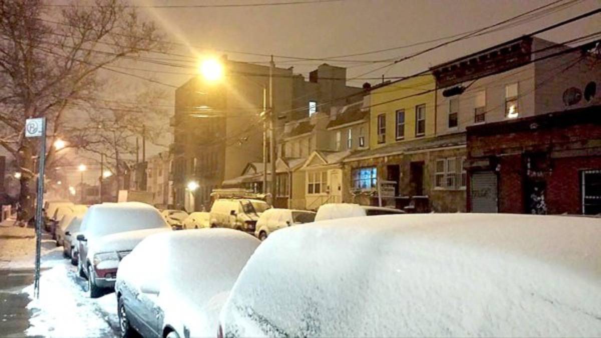 Así viven la nevada los migrantes hondureños en Estados Unidos