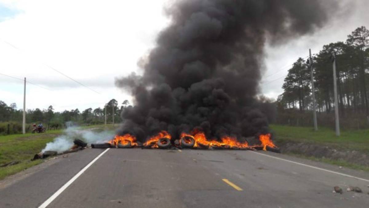 Protestas y tomas de carreteras se registran en varias ciudades de Honduras