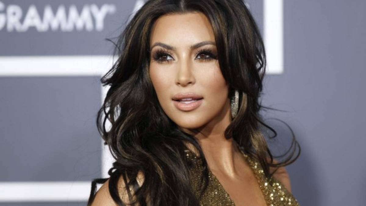 Detienen a 16 personas en París por robo de joyas de Kim Kardashian