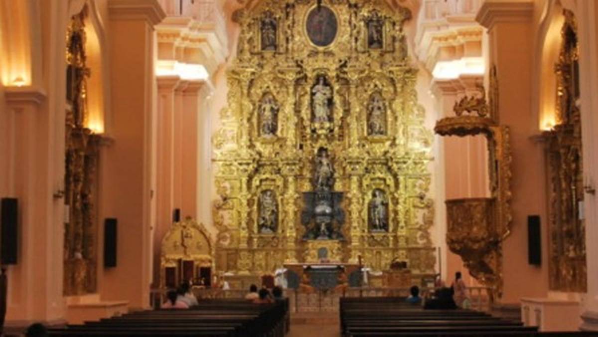 Mensaje: 'Esfuércense en entrar por la puerta estrecha”