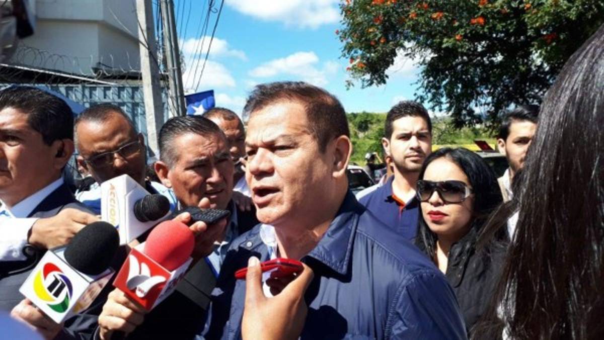 Romeo Vásquez Velásquez: 'No bote su voto'