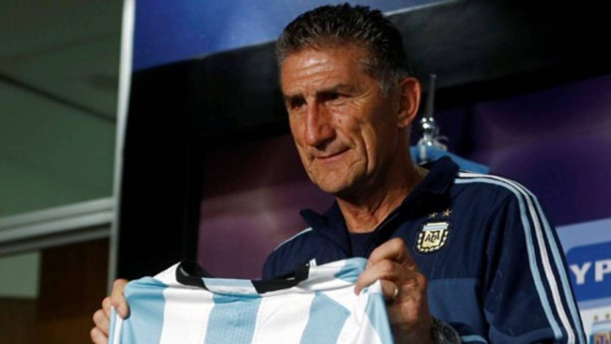 Andújar 'Messi no debería venir más a la selección de Argentina'  