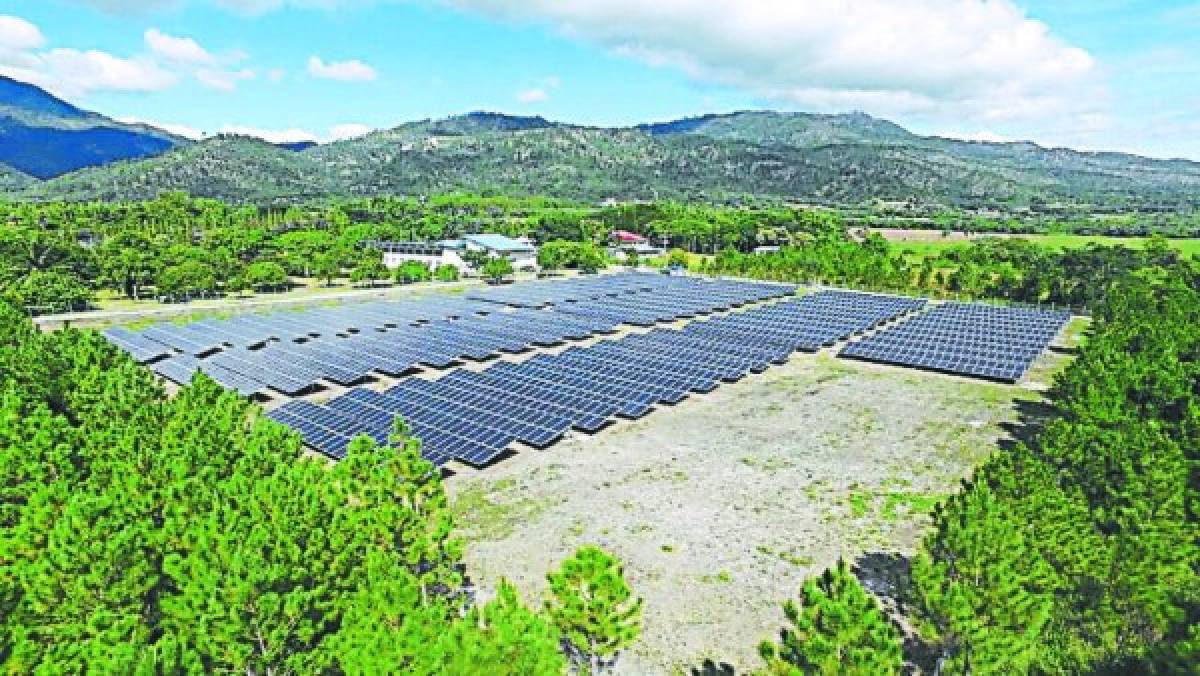 Entra en operación parque solar de la Escuela Zamorano