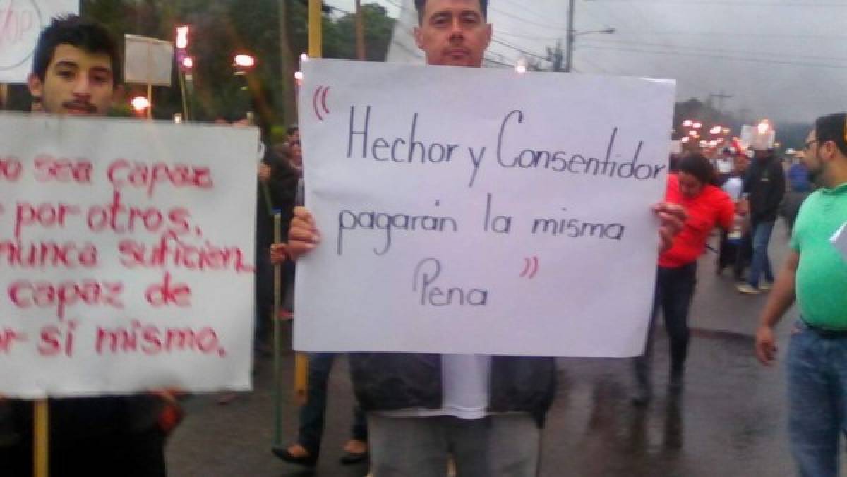 Hondureños alzan su voz en la 'Marcha de las Antorchas'