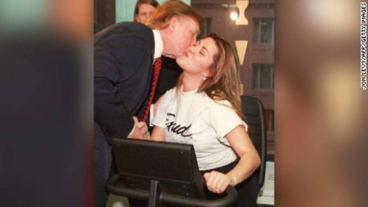 Momento cuando Trump irrumpió con cámaras al gimnasio donde la entonces Miss Universo trataba de bajar de peso (Foto: CNN/ El Heraldo Honduras/ Sucesos de Honduras)