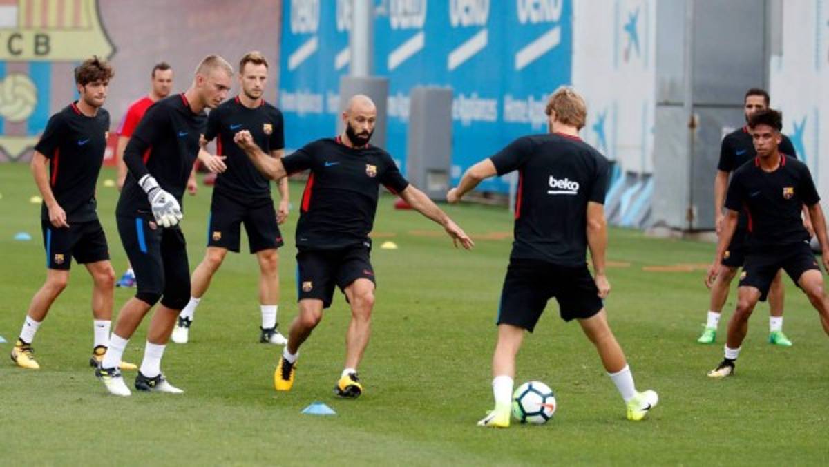 Barcelona anuncia el fichaje del defensa del Benfica Nelson Semedo  