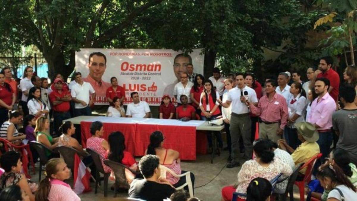 Aguilar durante una reunión con simpatizantes del movimiento 'Por Honduras, por nosotros' (Foto: Facebook/ El Heraldo Honduras/ Noticias de Honduras)