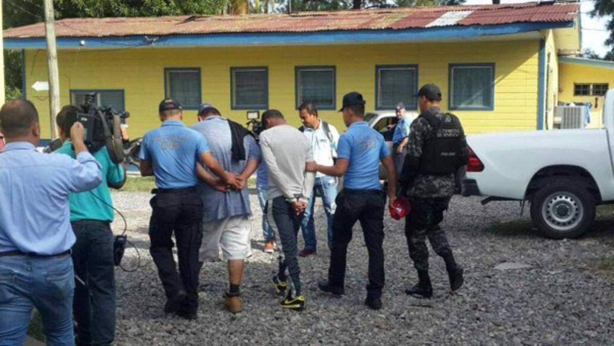 Honduras: Decomisan 1,200 libras de marihuana ocultos en camioncito en La Ceiba