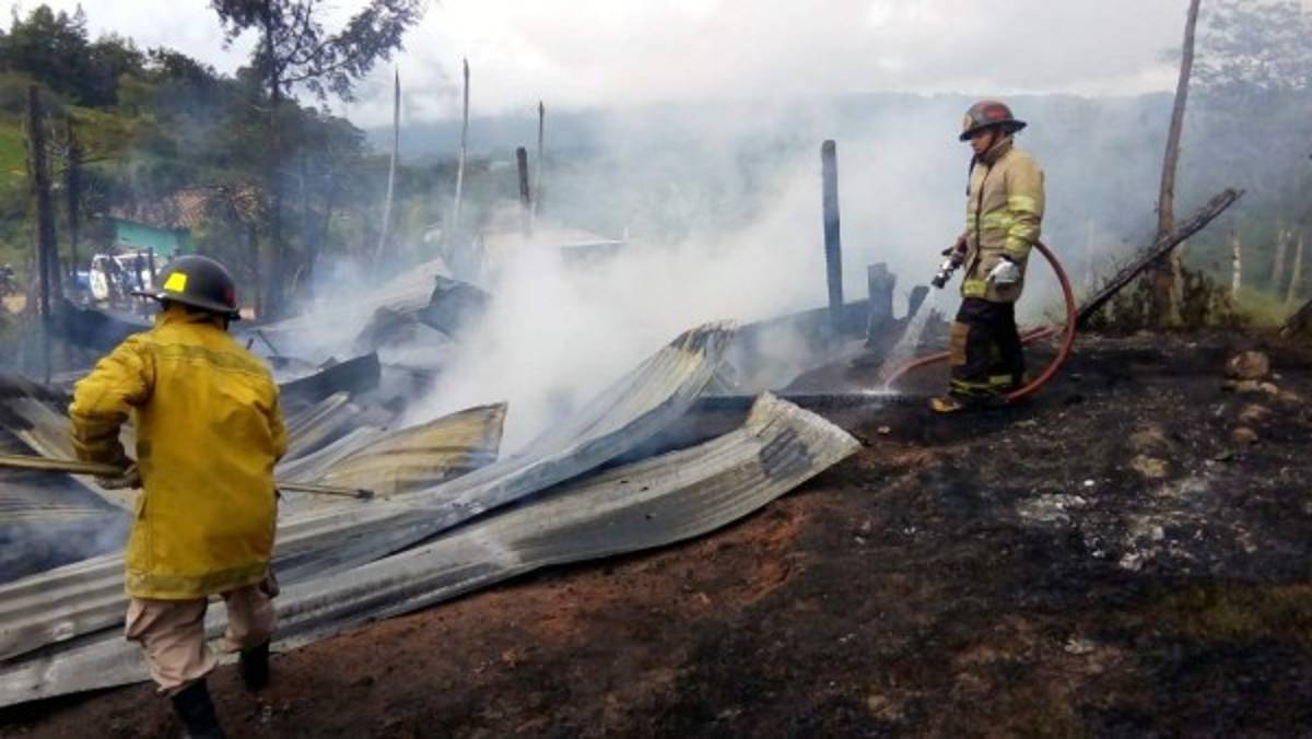 Enardecidos ciudadanos de pueblo en Honduras se rebelan contra venta de alcohol