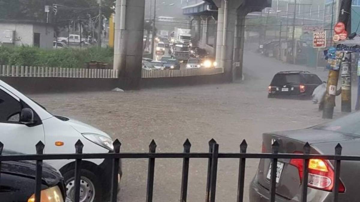 Lluvias dejan graves daños en la capital hondureña