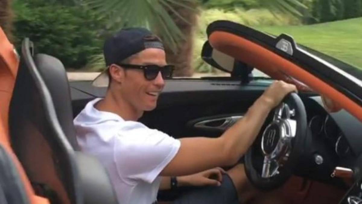Cristiano Ronaldo pone oficialmente a prueba el Bugatti Chiron