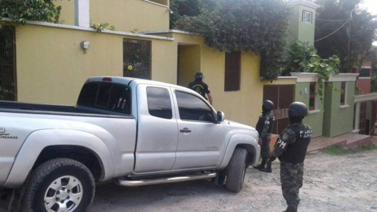 Inician incautación de bienes a policías señalados por proteger a narcos