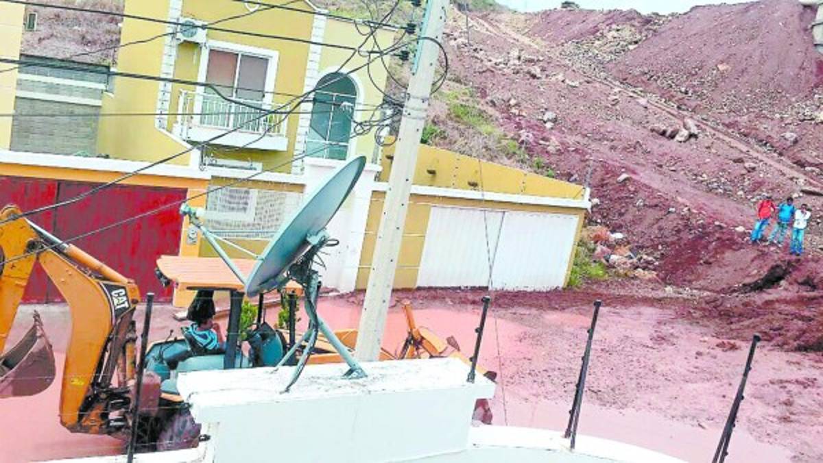 11 viviendas afectadas en Villa Los Laureles