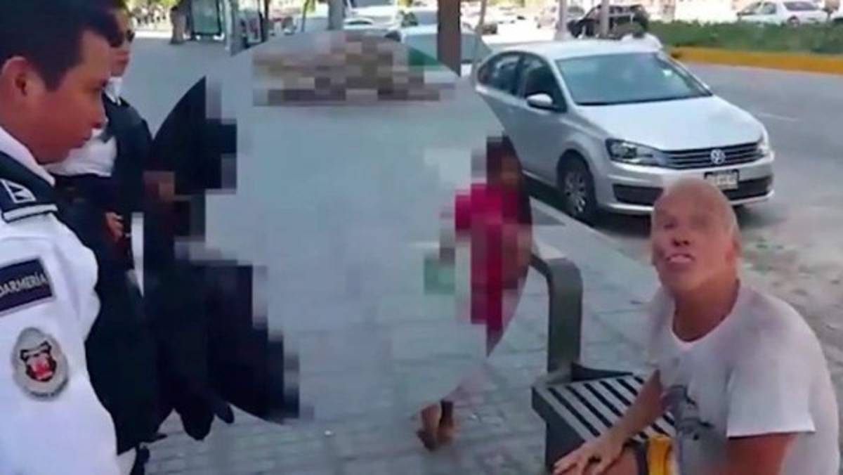 Extraño besa a niñas a cambio de comida y sus padres lo permiten