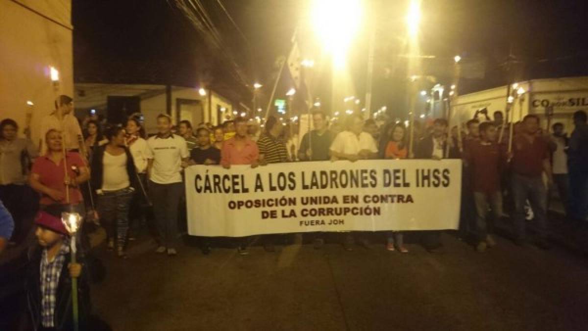 Hondureños alzan su voz en la 'Marcha de las Antorchas'