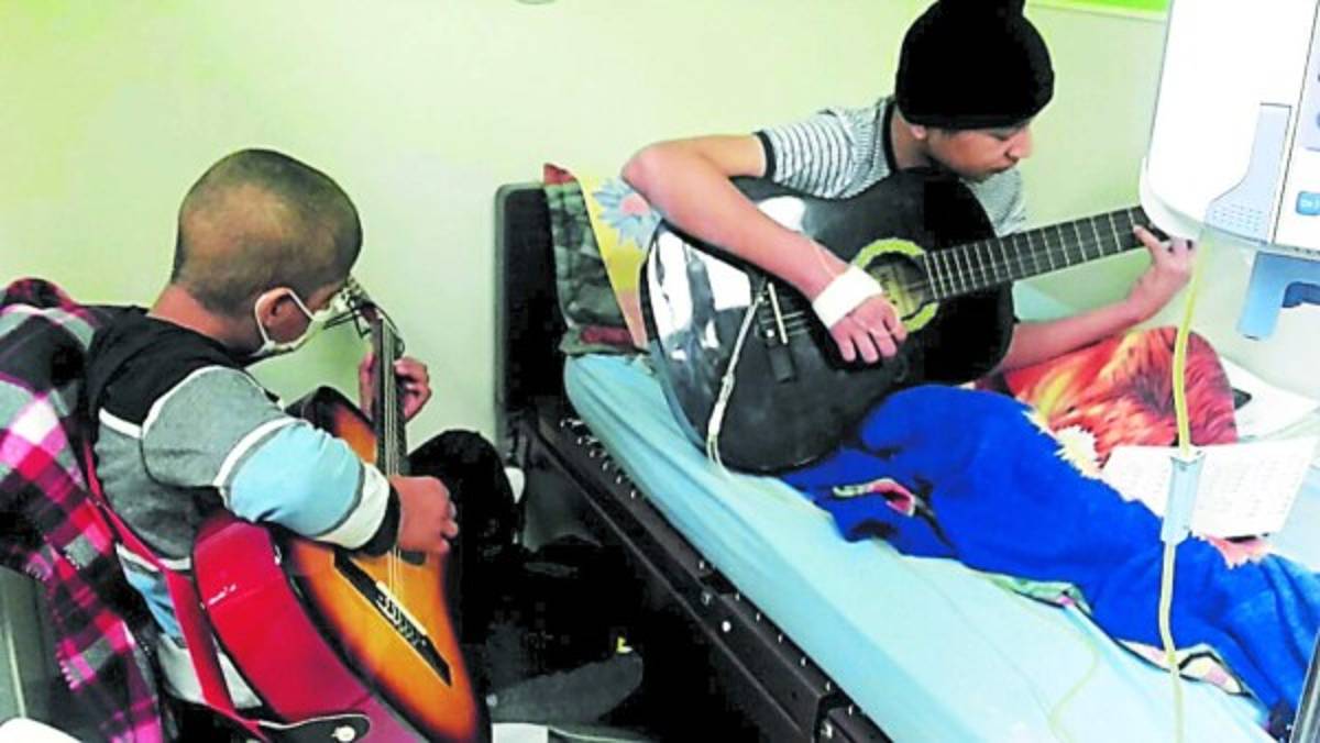 Pequeños músicos con alma de grandes guerreros